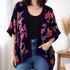 COCO + CARMEN Floral Burnout Velvet Kimono Laganlook Whimsygoth